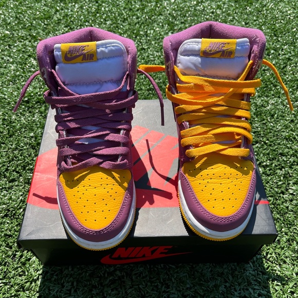 Air Jordan 1 ‘BrotherHood’
Size 5y
9/10 Condition
Buy Now $120 - Picture 3 of 7